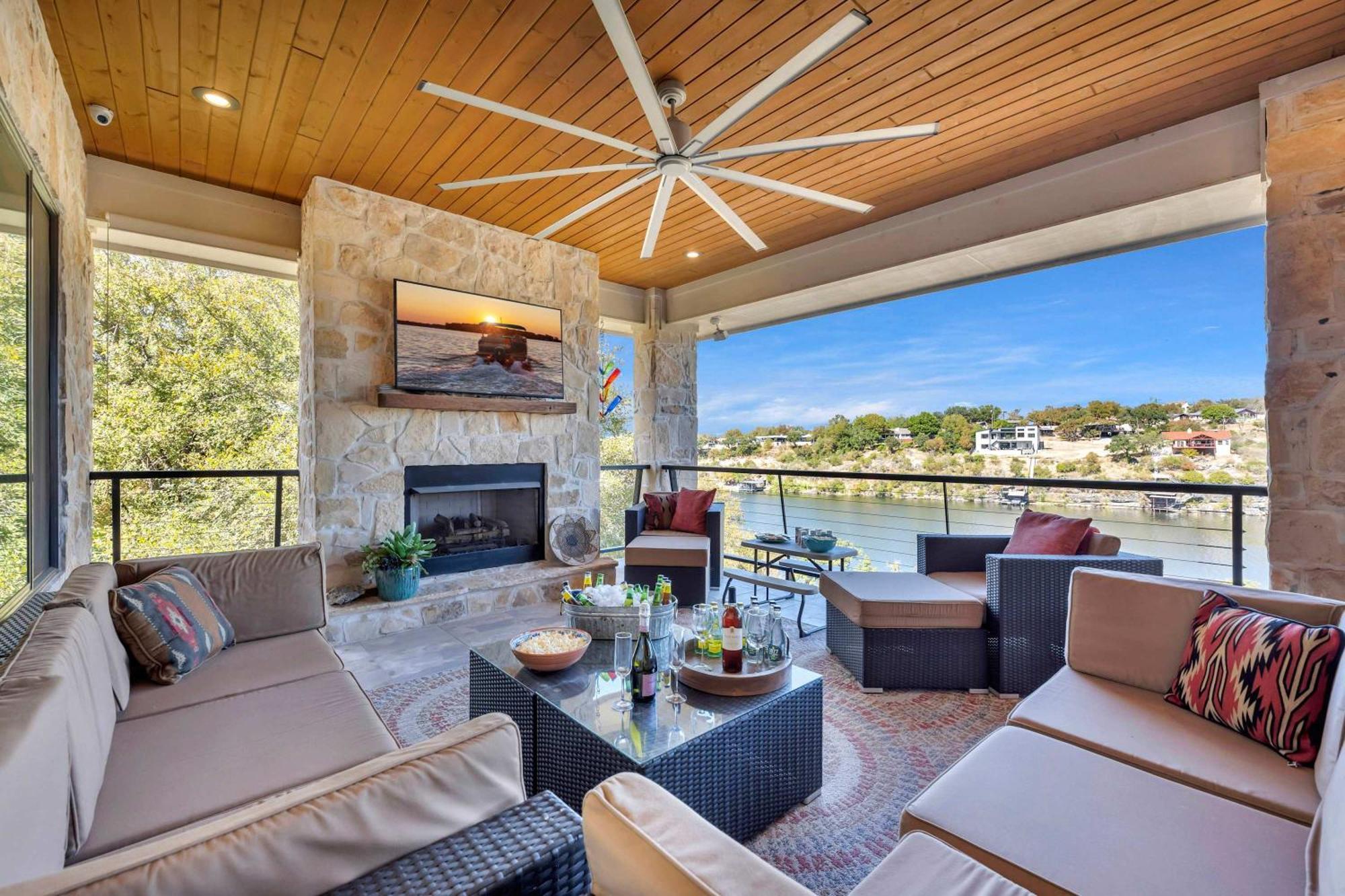 Lake Marble Falls On The Rocks And Concierge Service Villa Exterior photo